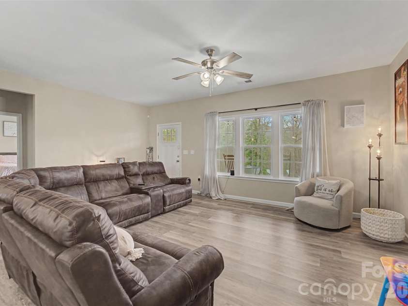 201 Woodhaven Estates, Sylva, NC 28779.  MLS# CAR4357153, YatesRealty ID 13308. 
