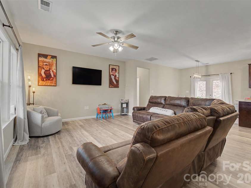 201 Woodhaven Estates, Sylva, NC 28779.  MLS# CAR4357153, YatesRealty ID 13308. 