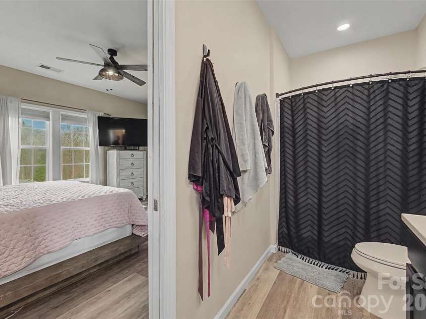 201 Woodhaven Estates, Sylva, NC 28779.  MLS# CAR4357153, YatesRealty ID 13308. 