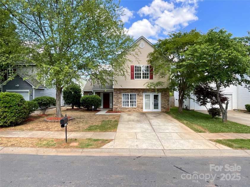 2713 Reid Meadows Drive, Charlotte, NC 28208.  MLS# CAR4252037, YatesRealty ID 13308. 