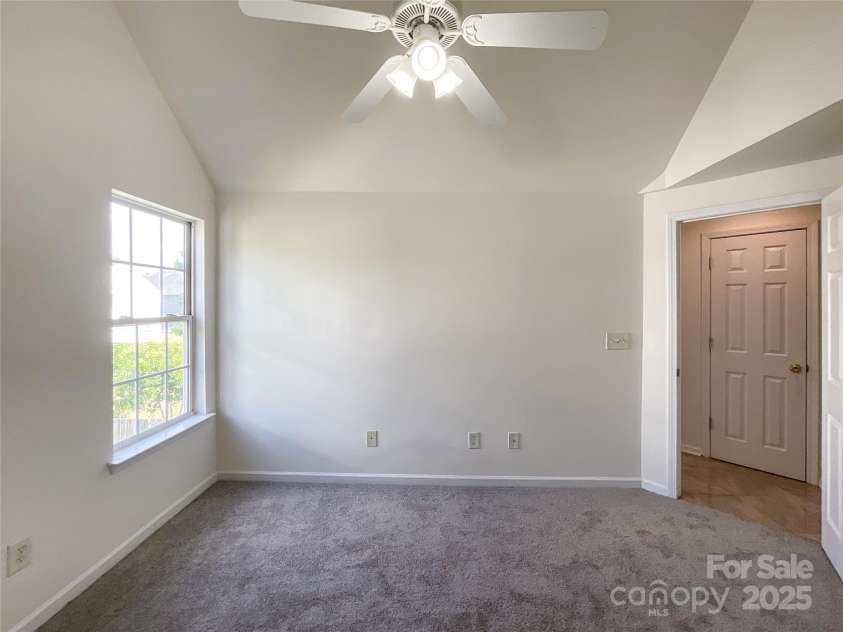 2713 Reid Meadows Drive, Charlotte, NC 28208.  MLS# CAR4252037, YatesRealty ID 13308. 
