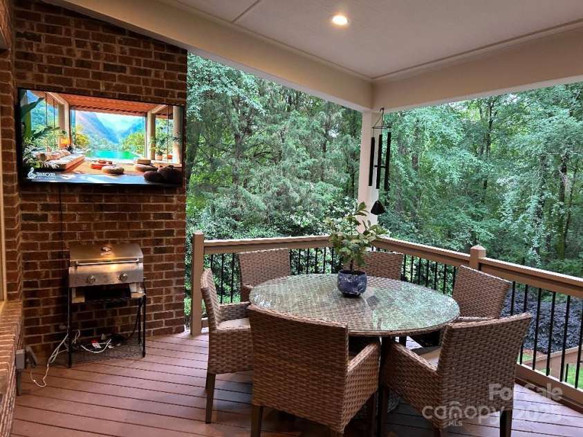 604 Wisteria Walk Way, Fort Mill, SC 29715.  MLS# CAR4238098, YatesRealty ID 13309. 