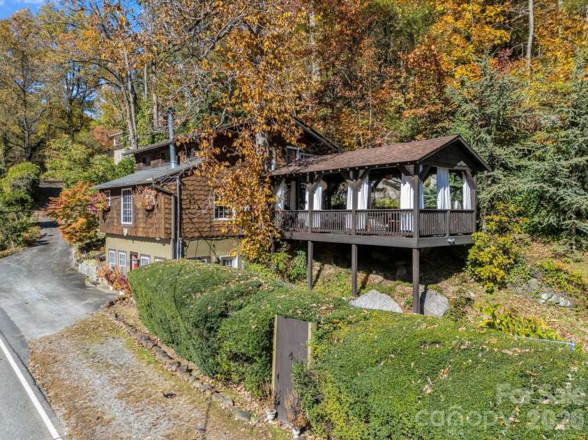 712 Main Street, Chimney Rock, NC 28720.  MLS# CAR4332111, YatesRealty ID 13309. 