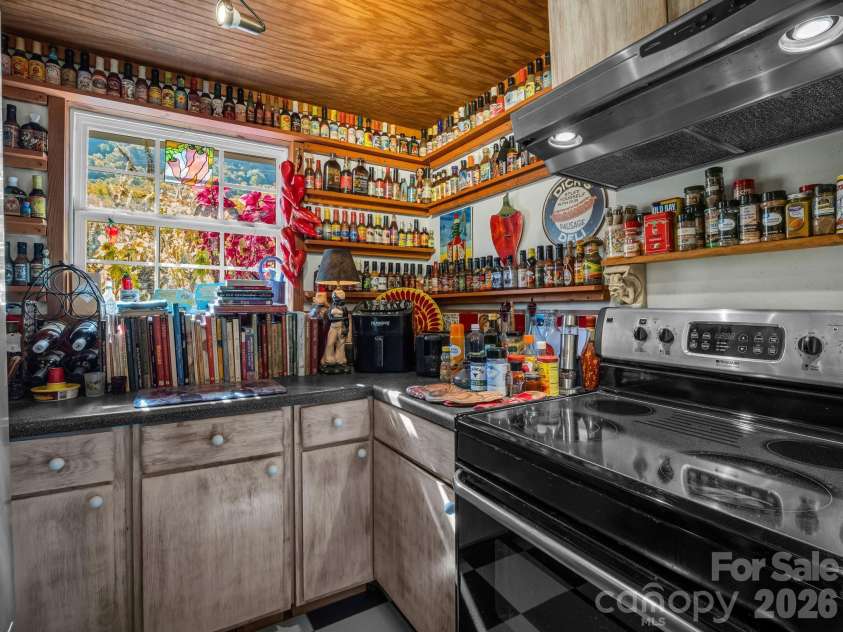 712 Main Street, Chimney Rock, NC 28720.  MLS# CAR4332111, YatesRealty ID 13309. 