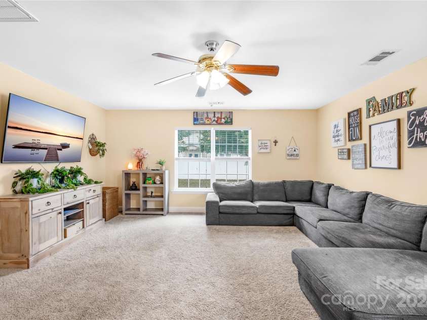 114 Silverspring Place, Mooresville, NC 28117.  MLS# CAR4187492, YatesRealty ID 1331. 2nd Floor Loft
