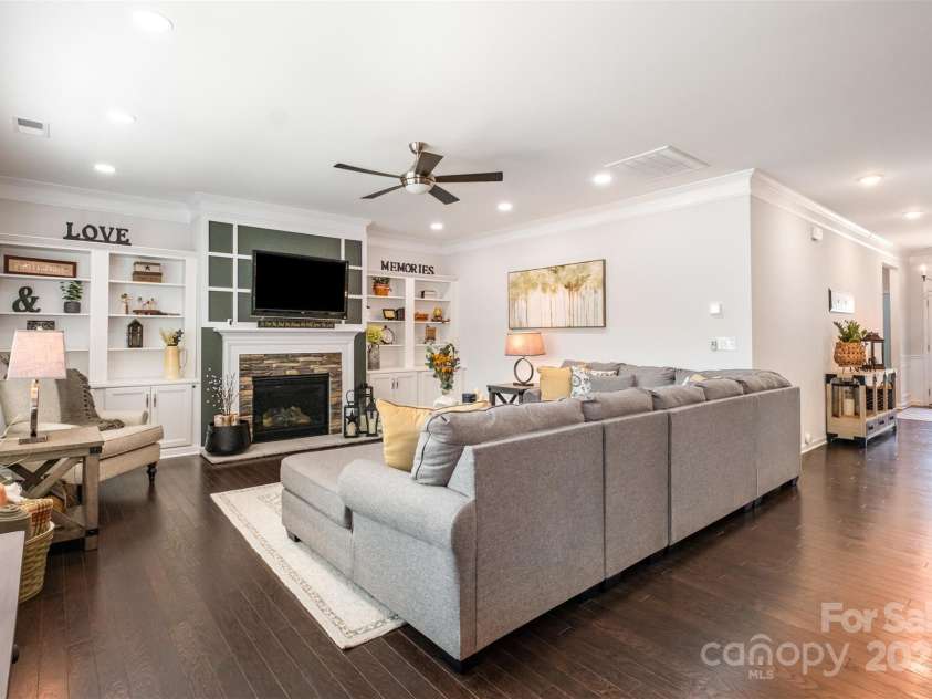 5351 Pembrey Drive, Denver, NC 28037.  MLS# CAR4307724, YatesRealty ID 1331. 