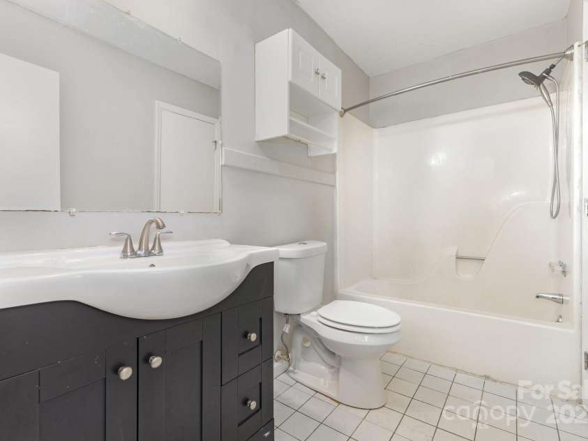 8503 Beechbrooke Road, Charlotte, NC 28227.  MLS# CAR4315143, YatesRealty ID 1331. 