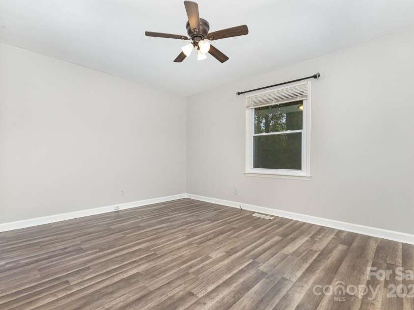 8503 Beechbrooke Road, Charlotte, NC 28227.  MLS# CAR4315143, YatesRealty ID 1331. 