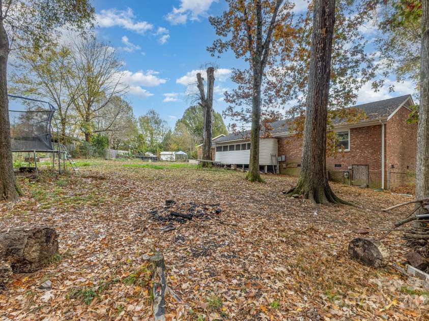 8503 Beechbrooke Road, Charlotte, NC 28227.  MLS# CAR4315143, YatesRealty ID 1331. 