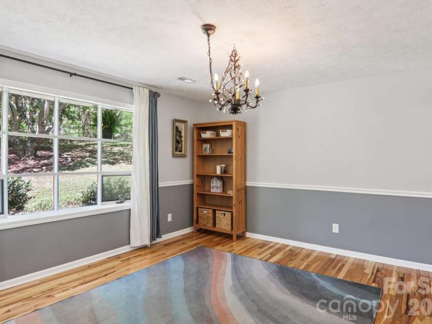 45 Crosswick Lane, Hendersonville, NC 28739.  MLS# CAR4370460, YatesRealty ID 13310. 
