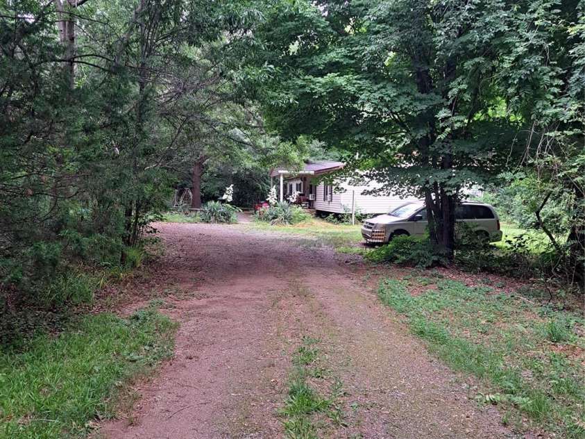 5023 Dogwood Lane, Stanley, NC 28164.  MLS# CAR4365673, YatesRealty ID 13312. 