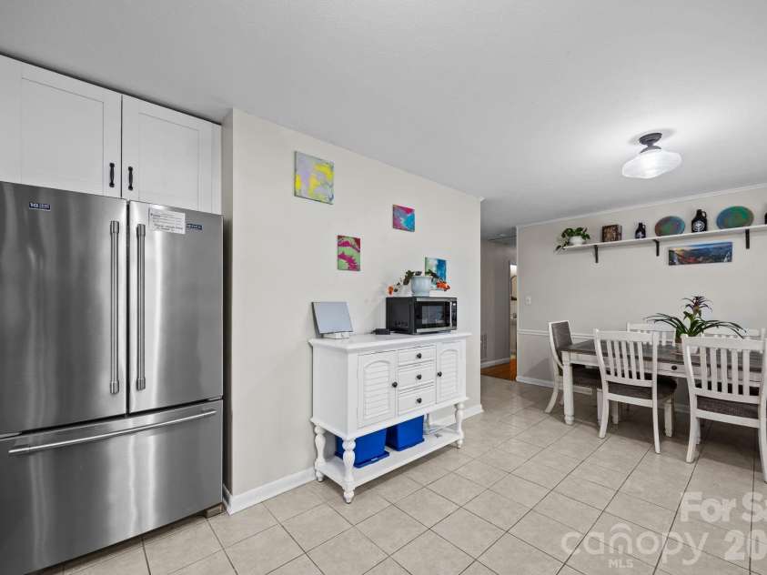 196 Weston Road, Arden, NC 28704.  MLS# CAR4327899, YatesRealty ID 13313. 