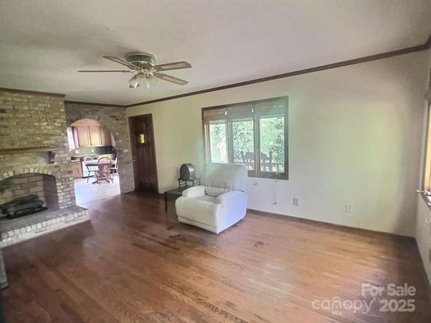 352 Edgemont Drive, Kings Mountain, NC 28086.  MLS# CAR4250875, YatesRealty ID 13313. 