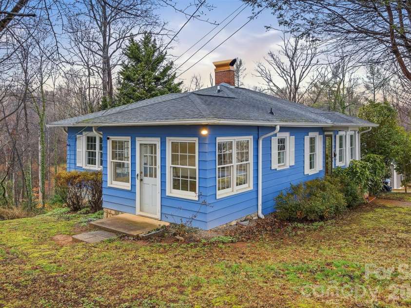 44 Forest Avenue, Granite Falls, NC 28630.  MLS# CAR4349255, YatesRealty ID 13315. 