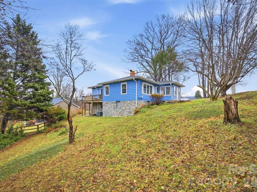 44 Forest Avenue, Granite Falls, NC 28630.  MLS# CAR4349255, YatesRealty ID 13315. 