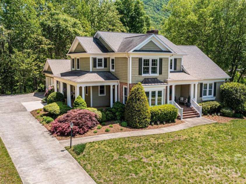 604 Foxridge Court, Lenoir, NC 28645.  MLS# CAR4254154, YatesRealty ID 13315. 