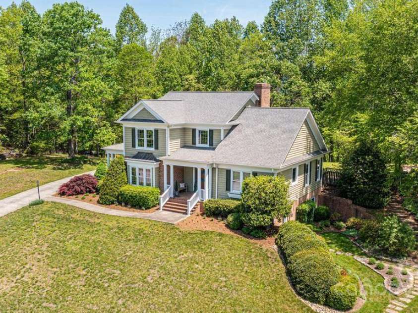 604 Foxridge Court, Lenoir, NC 28645.  MLS# CAR4254154, YatesRealty ID 13315. 