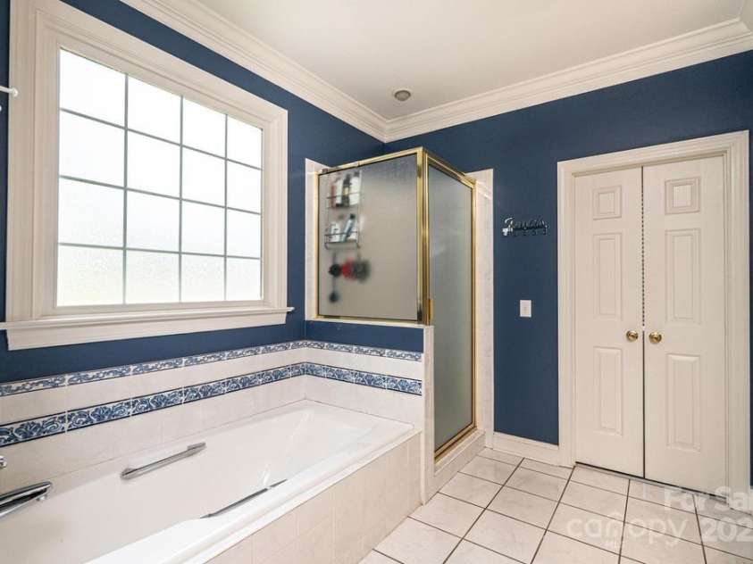 604 Foxridge Court, Lenoir, NC 28645.  MLS# CAR4254154, YatesRealty ID 13315. 