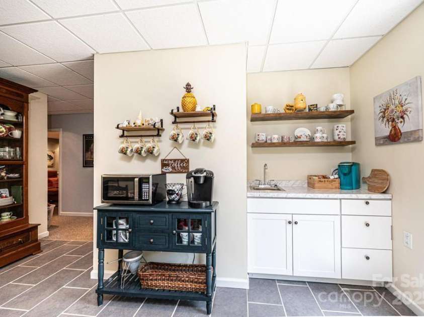 604 Foxridge Court, Lenoir, NC 28645.  MLS# CAR4254154, YatesRealty ID 13315. 