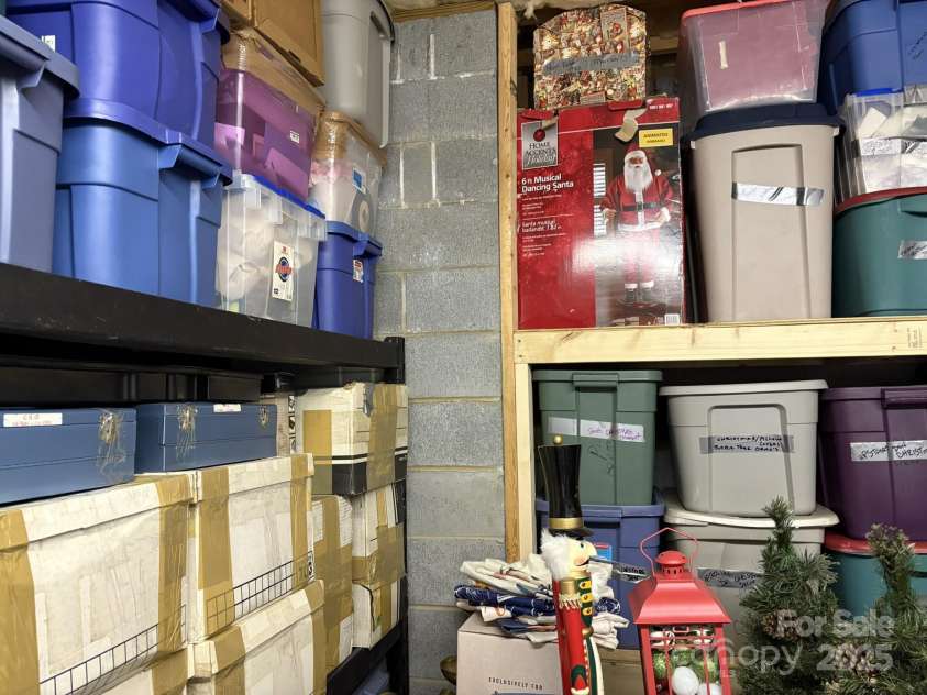 604 Foxridge Court, Lenoir, NC 28645.  MLS# CAR4254154, YatesRealty ID 13315. 