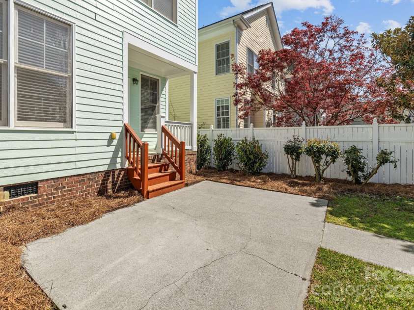 9652 Alma Blount Boulevard, Charlotte, NC 28277.  MLS# CAR4239623, YatesRealty ID 13317. 