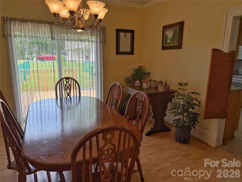 2102 Hickory Grove Road, Gastonia, NC 28056.  MLS# CAR4362956, YatesRealty ID 13319. 