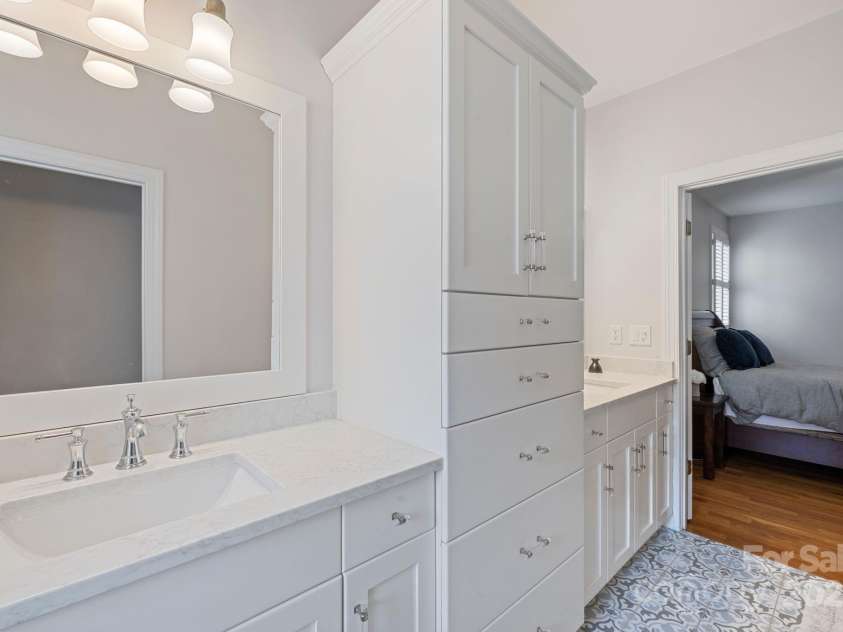 2306 Club Road, Charlotte, NC 28205.  MLS# CAR4250030, YatesRealty ID 13319. 