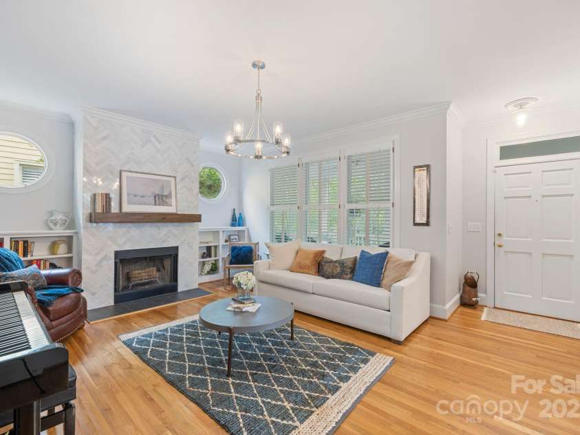 2306 Club Road, Charlotte, NC 28205.  MLS# CAR4250030, YatesRealty ID 13319. Natural light, real fireplace, and designer finishes throughout.