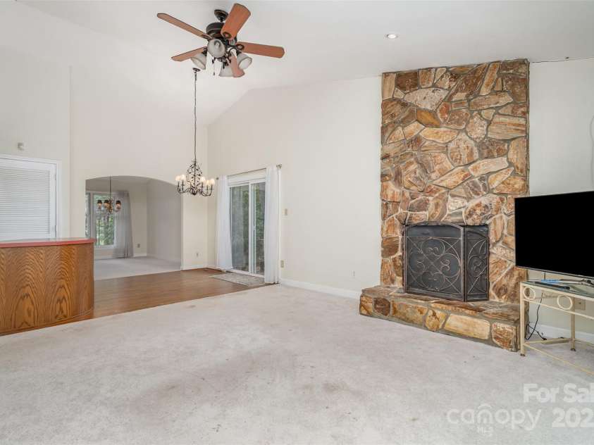 15133 Torrence Branch Road, Charlotte, NC 28278.  MLS# CAR4299900, YatesRealty ID 1332. 