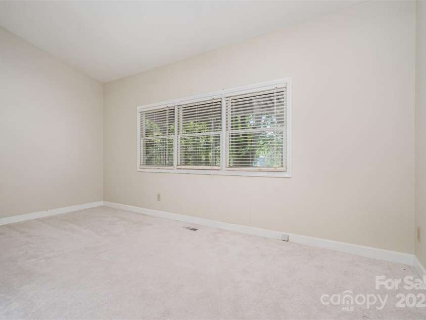 15133 Torrence Branch Road, Charlotte, NC 28278.  MLS# CAR4299900, YatesRealty ID 1332. 