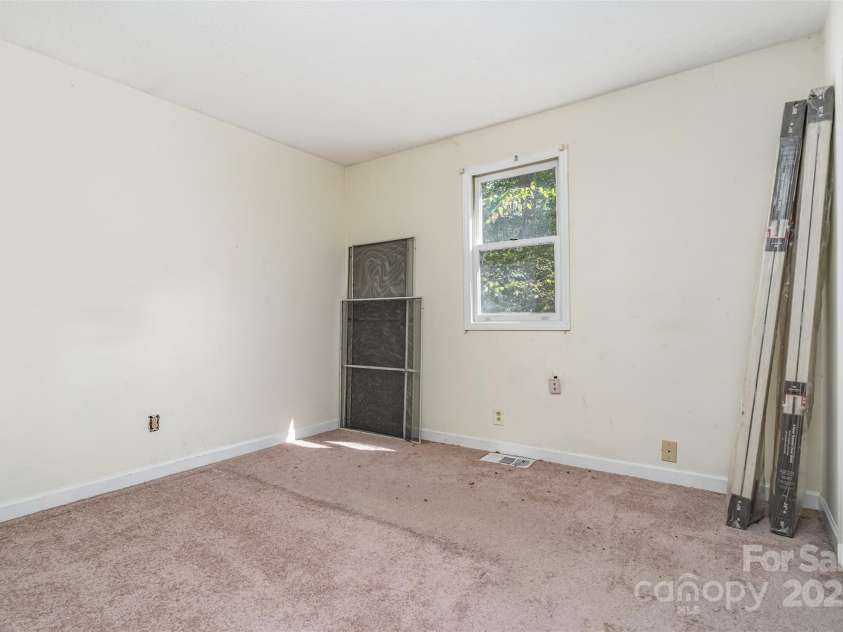 15133 Torrence Branch Road, Charlotte, NC 28278.  MLS# CAR4299900, YatesRealty ID 1332. 