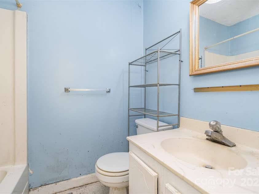 15133 Torrence Branch Road, Charlotte, NC 28278.  MLS# CAR4299900, YatesRealty ID 1332. 