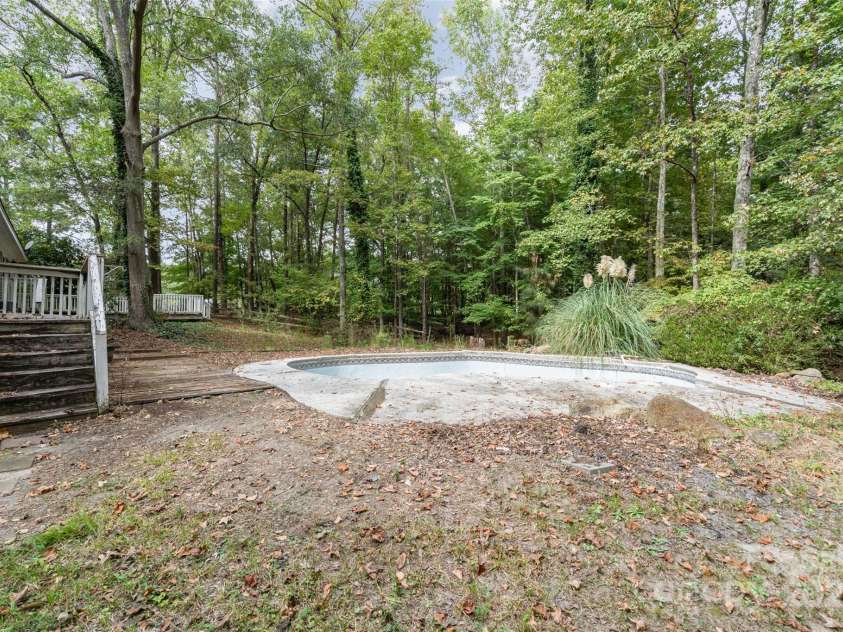 15133 Torrence Branch Road, Charlotte, NC 28278.  MLS# CAR4299900, YatesRealty ID 1332. 