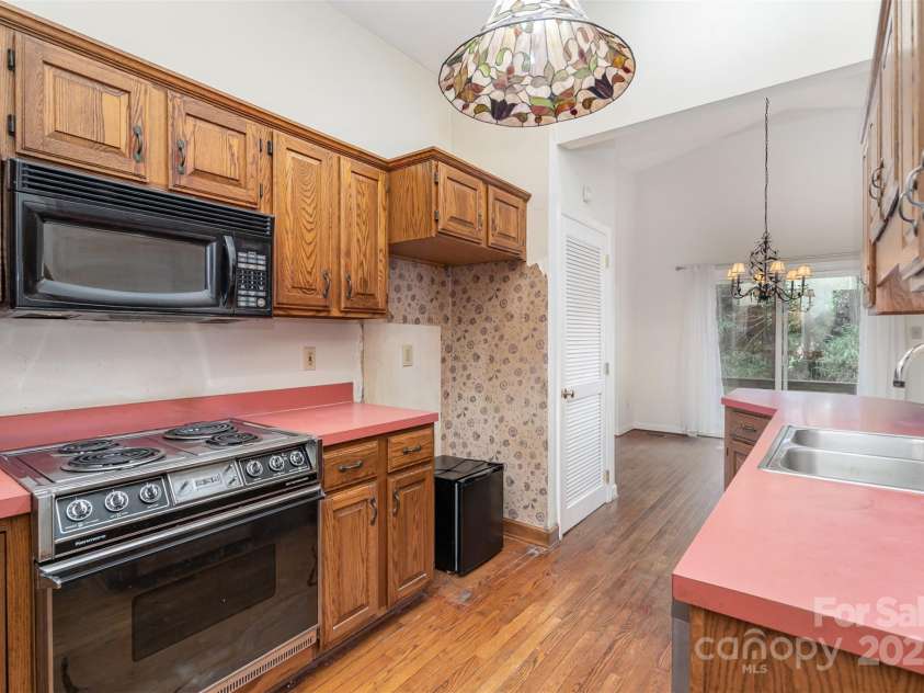 15133 Torrence Branch Road, Charlotte, NC 28278.  MLS# CAR4299900, YatesRealty ID 1332. Virtually staged