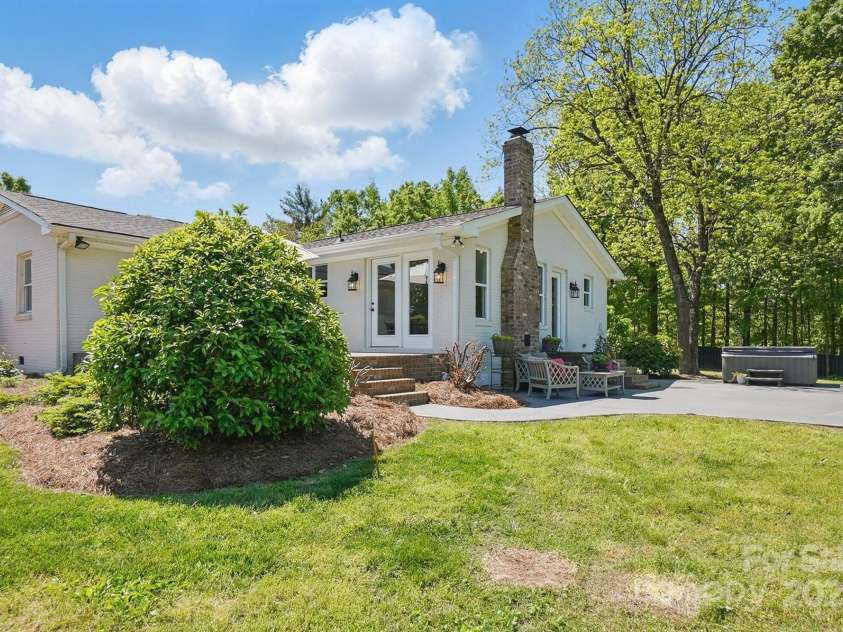 411 Baucom Deese Road, Monroe, NC 28110.  MLS# CAR4251060, YatesRealty ID 13320. 
