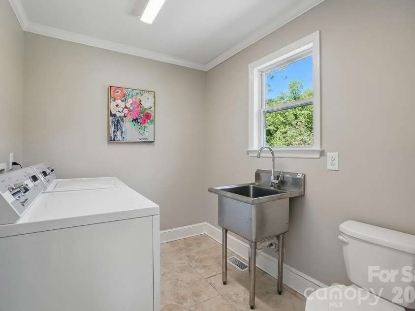 411 Baucom Deese Road, Monroe, NC 28110.  MLS# CAR4341676, YatesRealty ID 13320. 