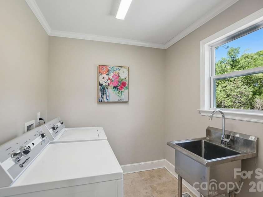 411 Baucom Deese Road, Monroe, NC 28110.  MLS# CAR4341676, YatesRealty ID 13320. 