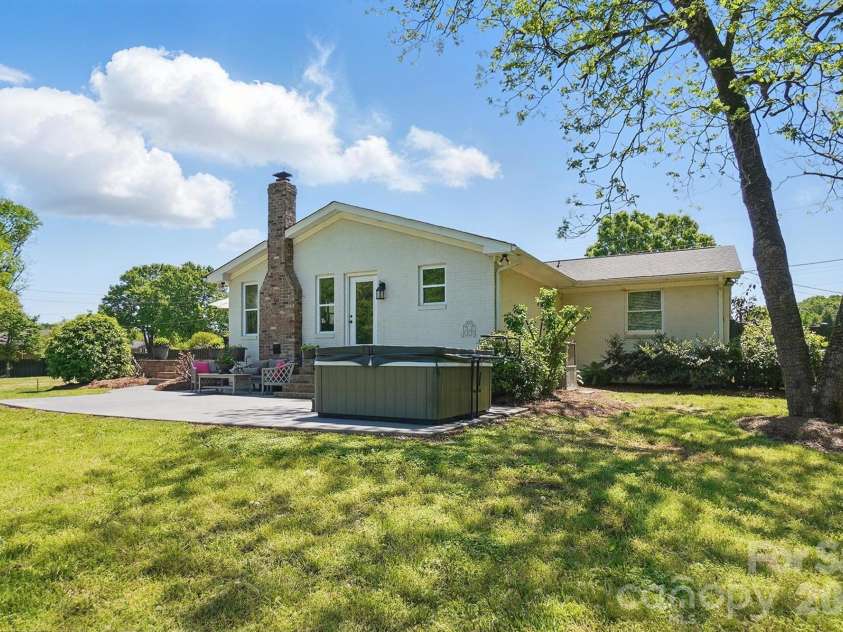 411 Baucom Deese Road, Monroe, NC 28110.  MLS# CAR4341676, YatesRealty ID 13320. 