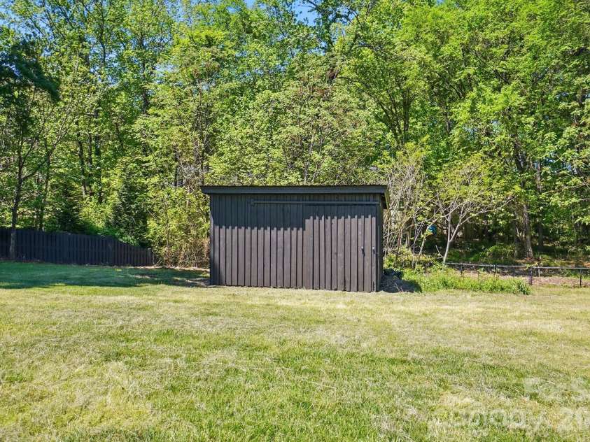 411 Baucom Deese Road, Monroe, NC 28110.  MLS# CAR4341676, YatesRealty ID 13320. 