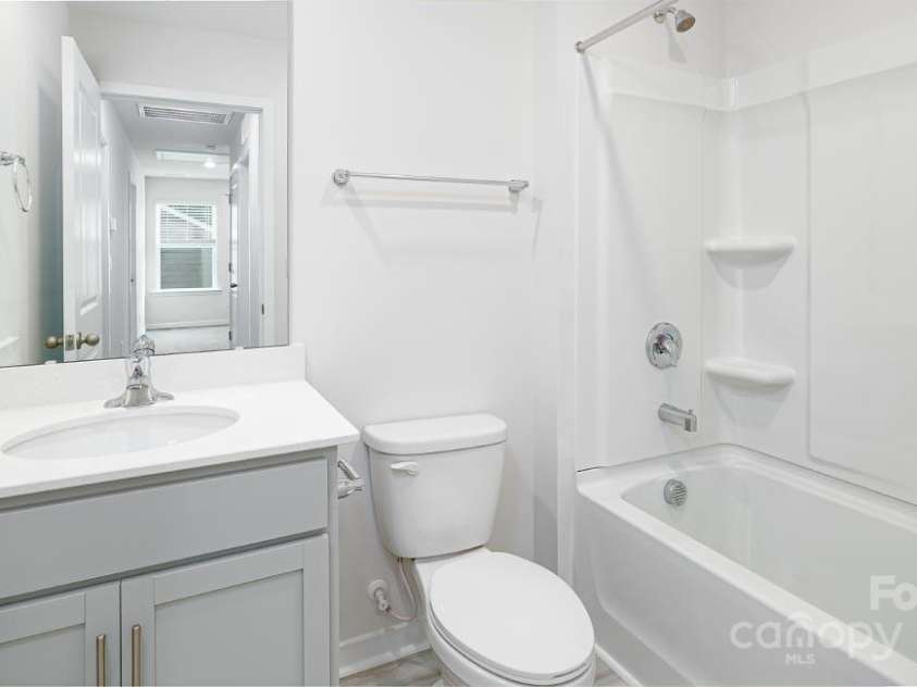 327 Brinkley Drive, Kings Mountain, NC 28086.  MLS# CAR4225582, YatesRealty ID 13321. 