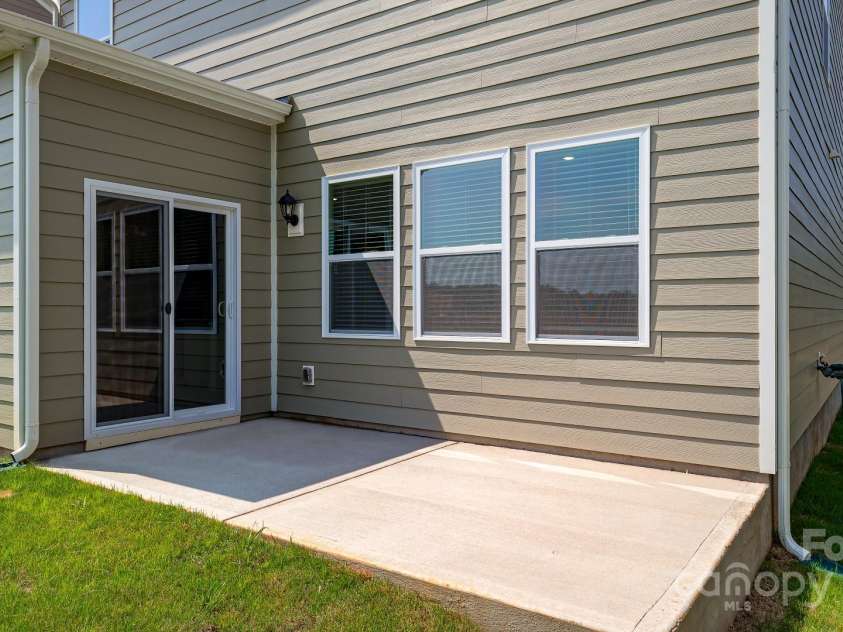 327 Brinkley Drive, Kings Mountain, NC 28086.  MLS# CAR4225582, YatesRealty ID 13321. 