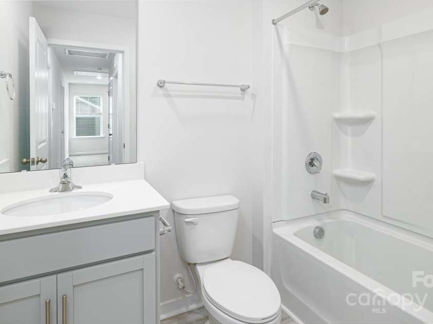 327 Brinkley Drive, Kings Mountain, NC 28086.  MLS# CAR4225582, YatesRealty ID 13321. 