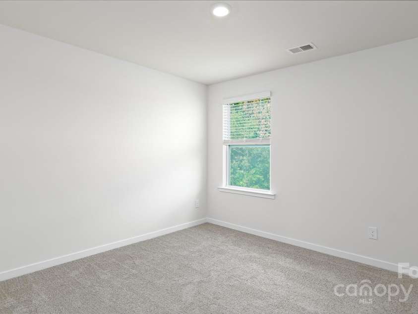 327 Brinkley Drive, Kings Mountain, NC 28086.  MLS# CAR4225582, YatesRealty ID 13321. 