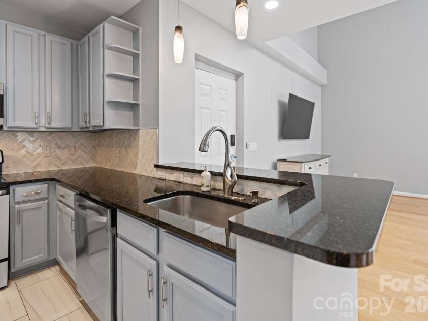 3623 Warp Street, Charlotte, NC 28205.  MLS# CAR4340962, YatesRealty ID 13321. 