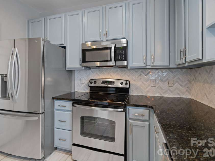 3623 Warp Street, Charlotte, NC 28205.  MLS# CAR4340962, YatesRealty ID 13321. 