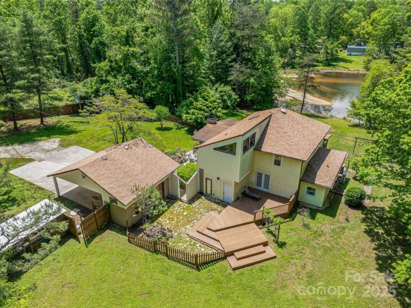 98 Ducker Road, Arden, NC 28704.  MLS# CAR4256963, YatesRealty ID 13322. 