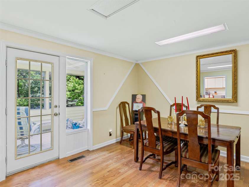 98 Ducker Road, Arden, NC 28704.  MLS# CAR4256963, YatesRealty ID 13322. 