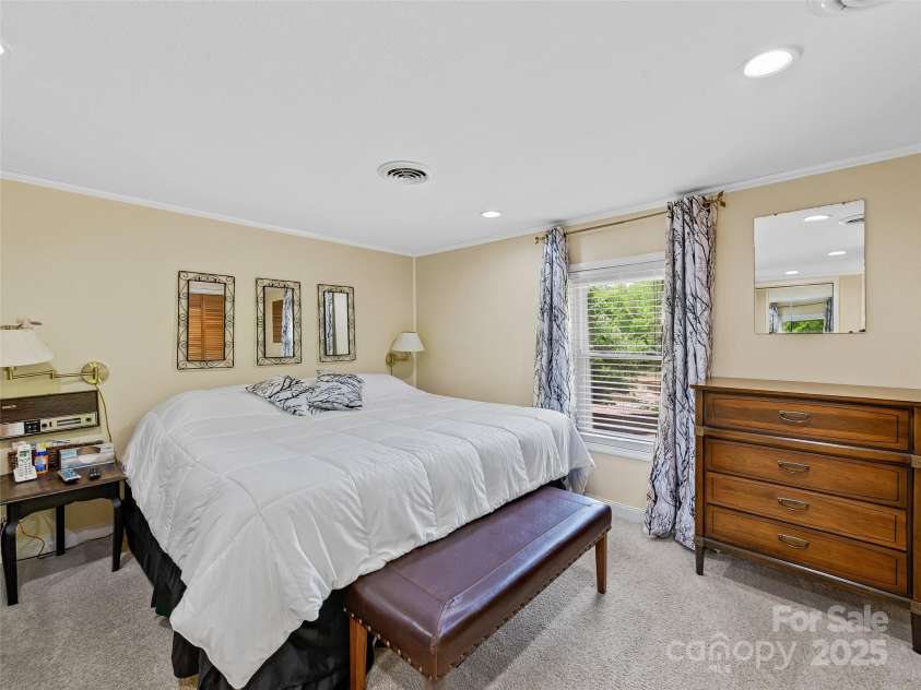98 Ducker Road, Arden, NC 28704.  MLS# CAR4256963, YatesRealty ID 13322. 