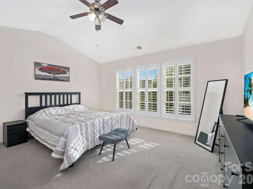 9805 Carson Whitley Avenue, Charlotte, NC 28277.  MLS# CAR4368268, YatesRealty ID 13322. 