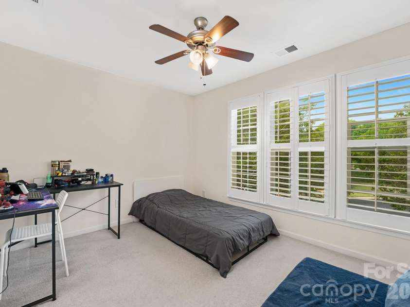9805 Carson Whitley Avenue, Charlotte, NC 28277.  MLS# CAR4368268, YatesRealty ID 13322. 